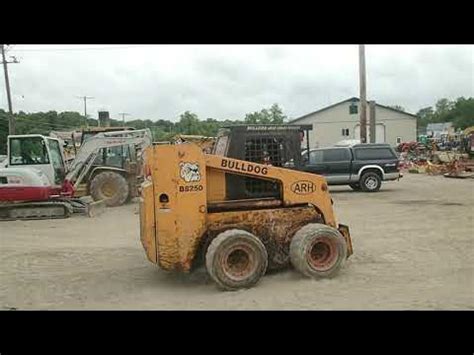 bulldog skid steer loader b8250|2006 BULLDOG INDUSTRIAL B8250 SKID LOADER For Sale.